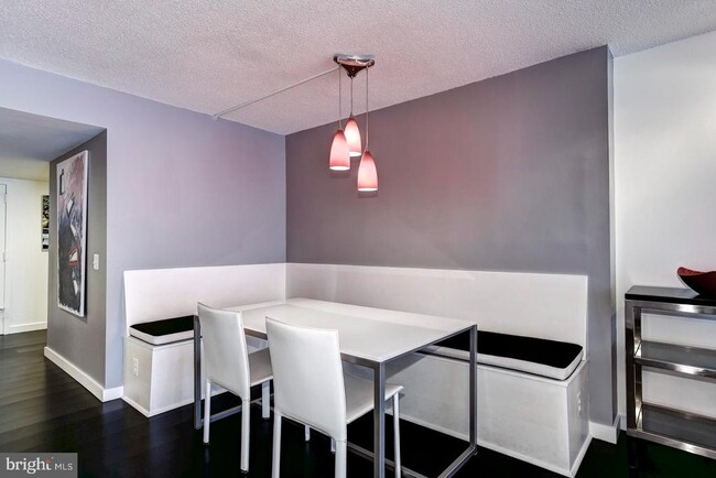 Building Photo - 1015 33rd St NW Unit 603 Rental