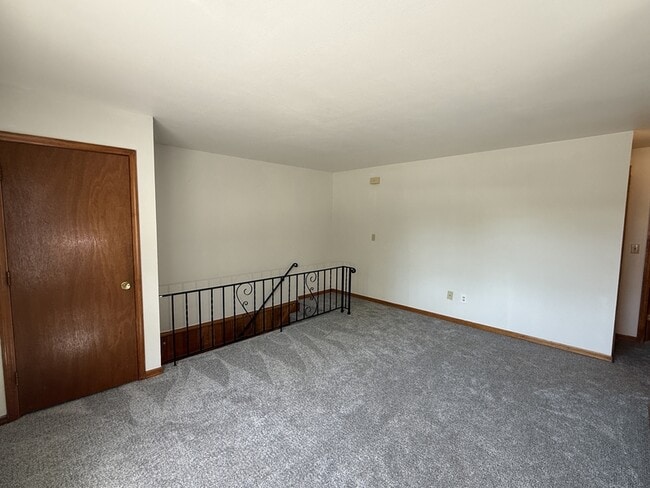 25 Alexander Dr Unit 33