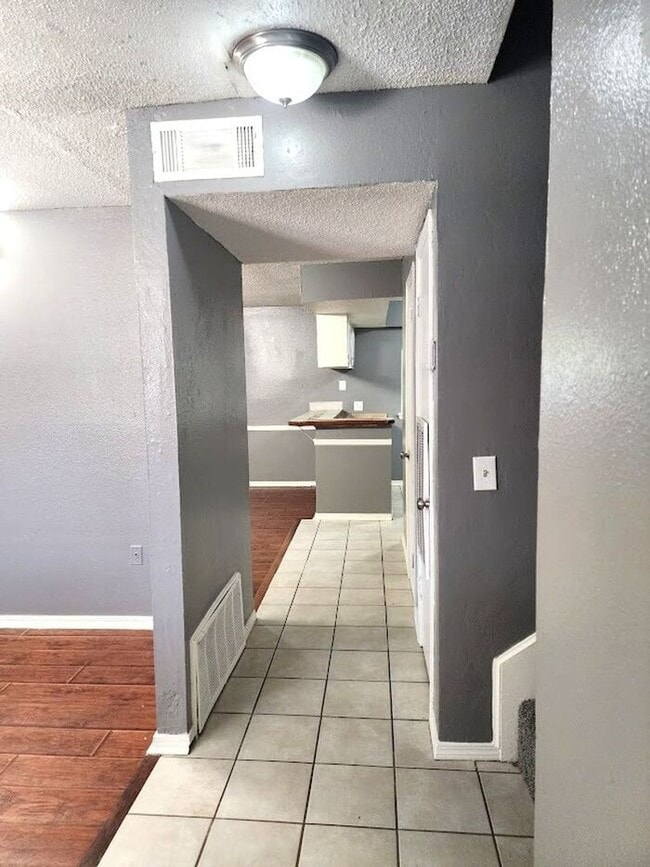 Photo - 3 Bed 2.5 Bath Apt NW OKC