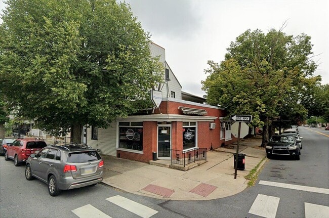 Photo - 703 N Queen St Unit 2