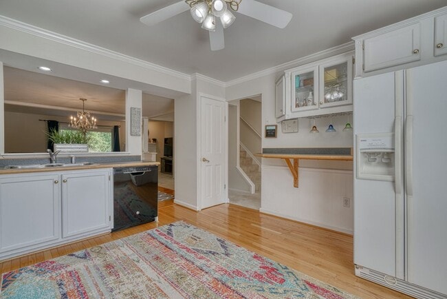 Photo - 18 Collis Ct