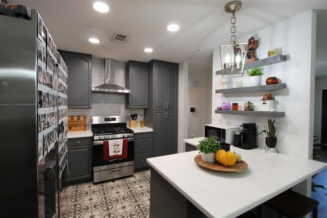 Photo - 41 Moriarty St NW Casa