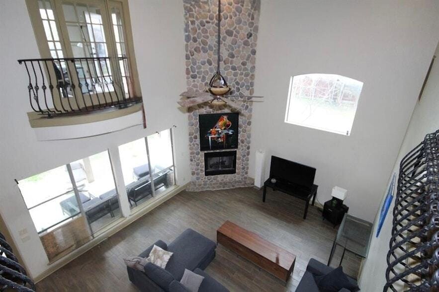 Photo - 5235 Willis Ave