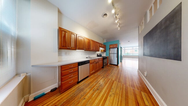 Kitchen - 313 N Charles St Unit 2