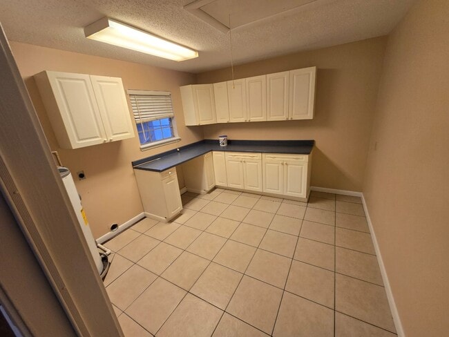 Photo - 34 Pembrook Cir