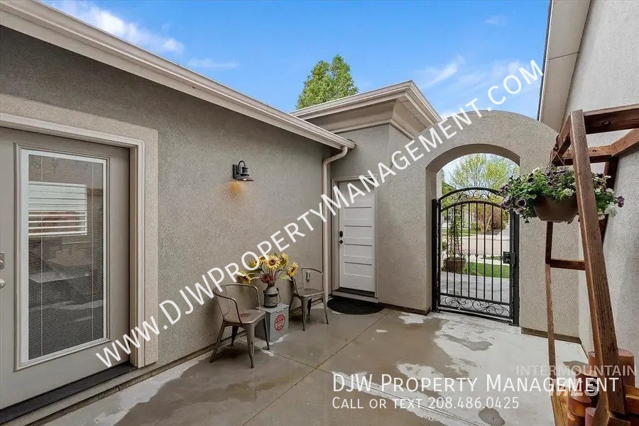 Photo - 10979 W Leilani Dr