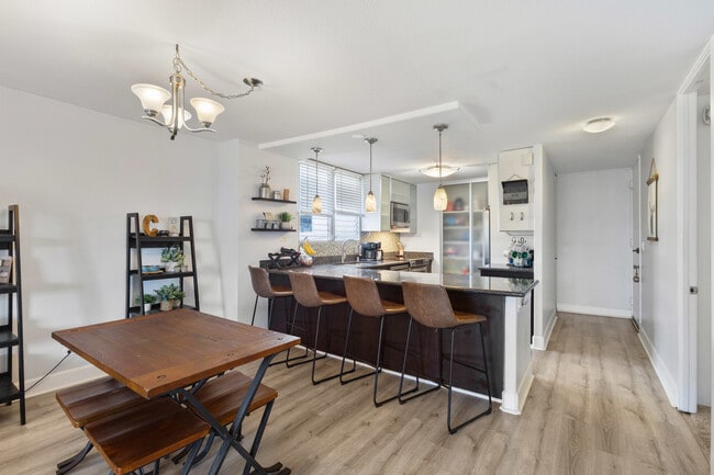 Photo - 1515 Ward Ave
