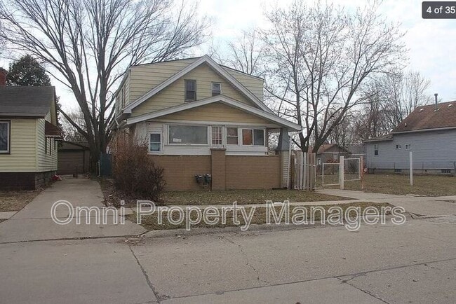 Photo - 7568 Hudson Ave Unit 2