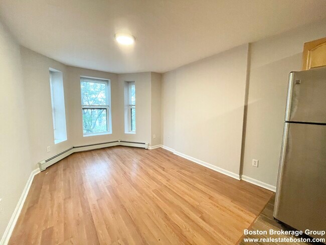 Photo - 82 Hammond St