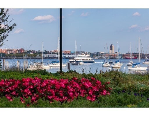 Photo - 85 E India Row