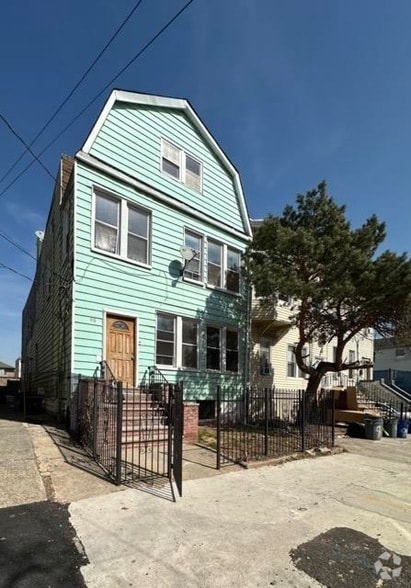 Building Photo - 98 Van Nostrand Ave Rental