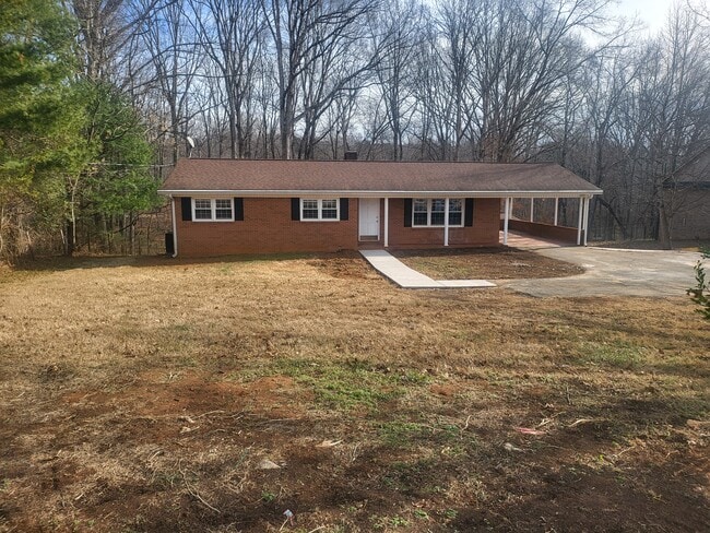 Building Photo - 530 N Main St