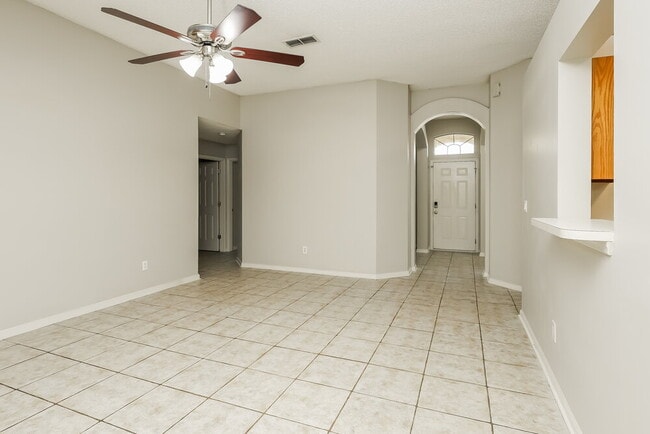 Photo - 7811 Invermere Blvd N