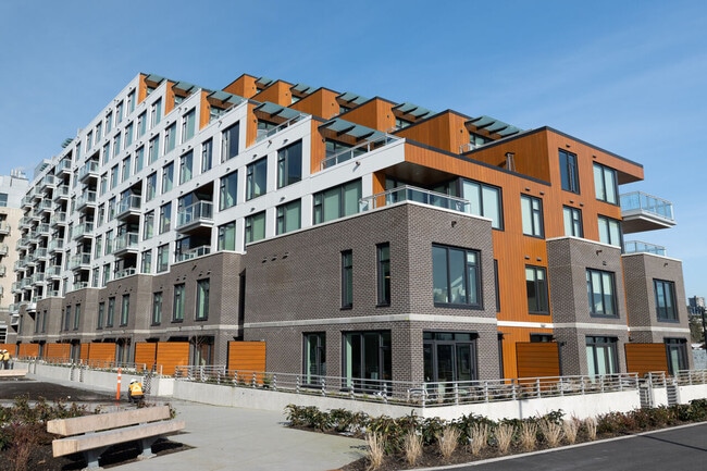 Photo - 755 Harbourside Dr Unit 610