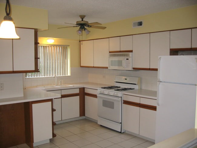 Deluxe Two Bedroom Condo
