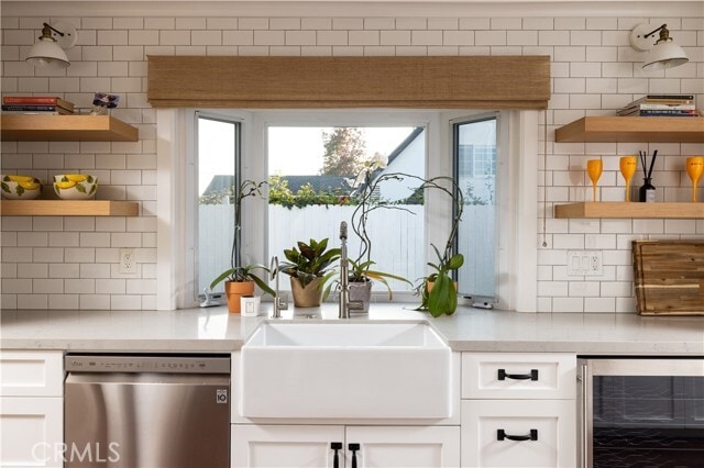 Photo - 407 E 16th St