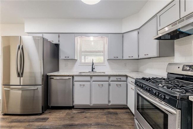 Building Photo - 1009 Field St Rental