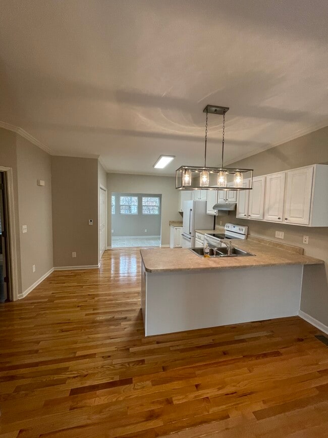 Building Photo - 33 Cherokee Ridge Ct Unit 33