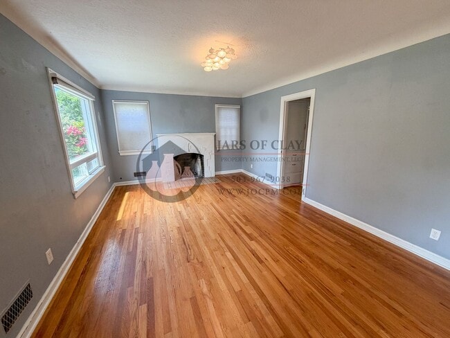 Photo - Spacious NE Salem Character Home | Pet Friendly | Central Heat