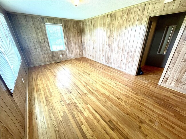 Photo - 393 Snow Creek Rd