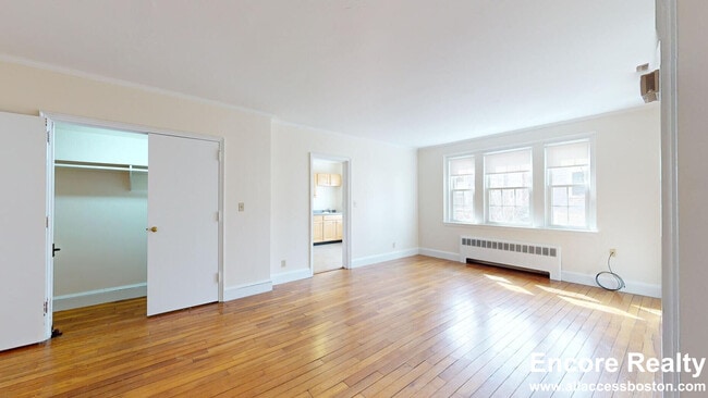 Photo - 550 Belmont St Unit 2