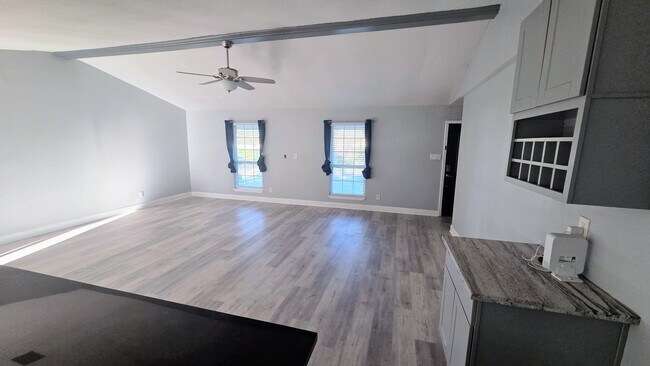 Photo - 15865 Shatterway Ln