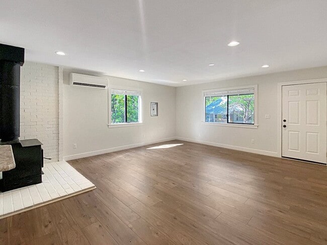 6126 Butterfly Ave Unit A