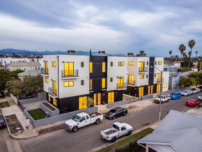 2332 Carmona Ave - 2332 Carmona Ave Apartamento Unidad 5513 Glennie Ln.