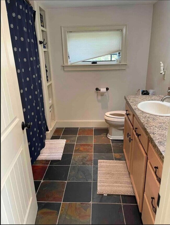 Photo - 1005 Lake Ave