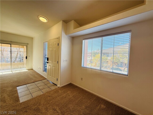 Photo - 352 Pine Haven St Unidad 206