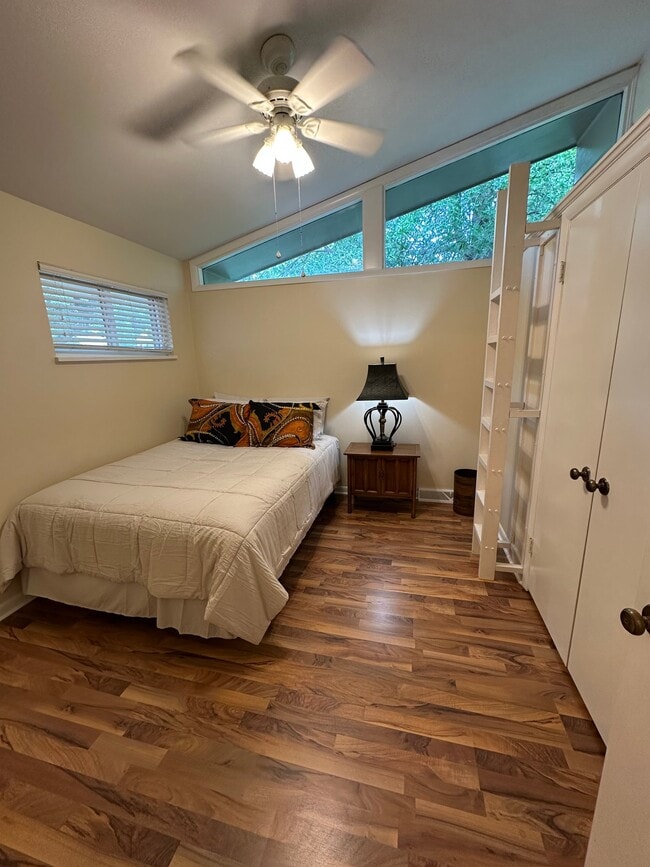Photo - 225 Maxfield Dr