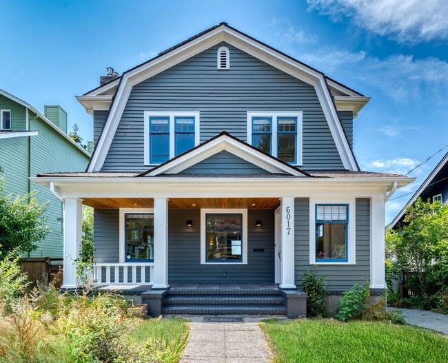 RANK - RANK Unit House
