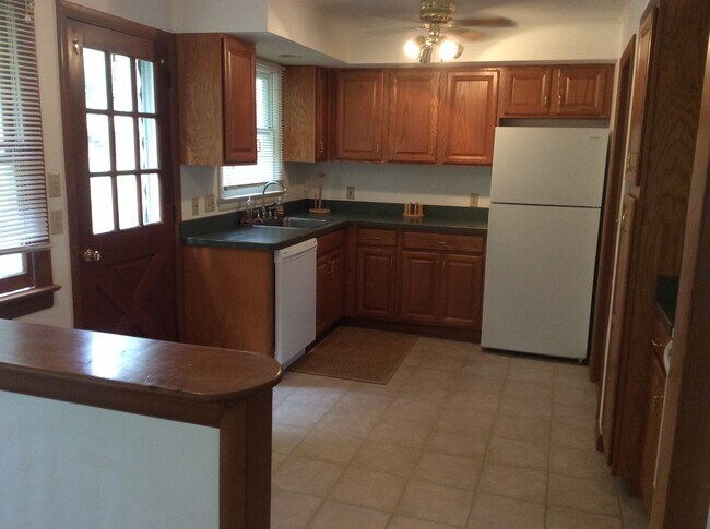 Photo - 126 W Shore Dr