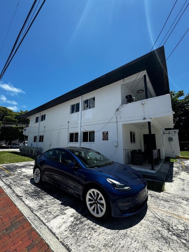 Photo - 602 SW 13th Ave Unidad 4