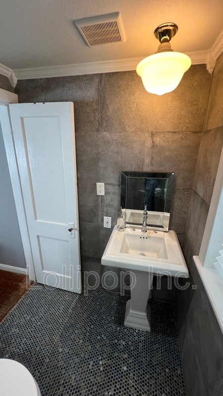 Photo - 4325 Coyle St Unit 2