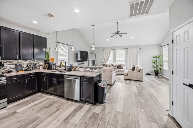 Photo - 14702 Meadow Acre Trl