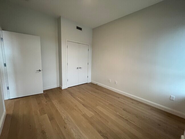 Photo - 55 Brighton Ave Unidad 202