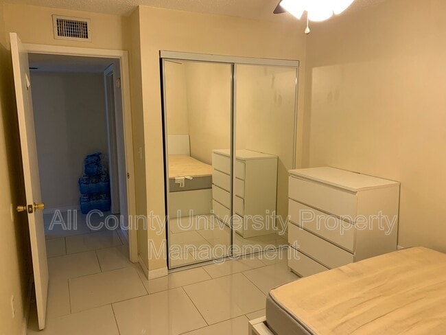 Photo - 2601 SW Archer Rd Unit A304