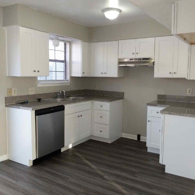 Photo - 3006 Woodymore Pl