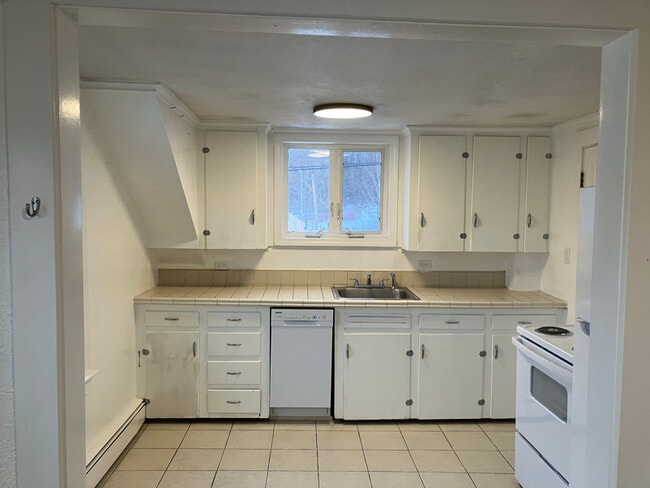 Photo - 18 Center St Unit 4