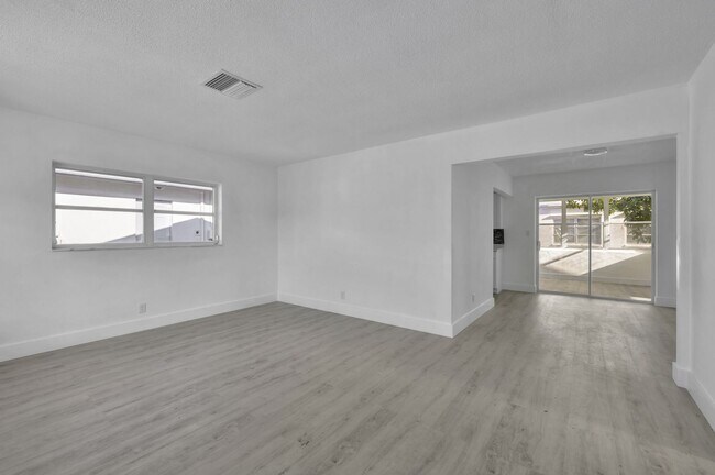 Photo - 4964 NW 48th Way