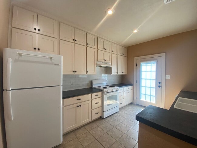 Photo - 2 Bedroom 1 Bathroom House - Texarkana, TX