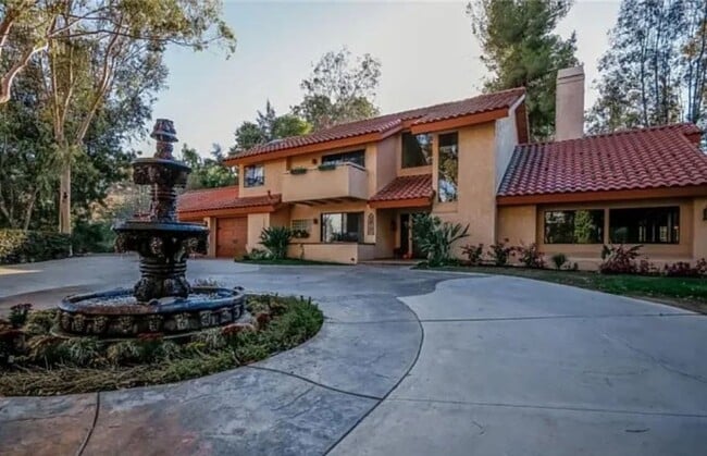 Spacious 5-Bedroom Home for Rent in Prime ... - Spacious 5-Bedroom Home for Rent in Prime ...