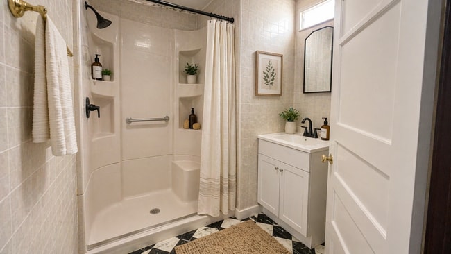 Photo - 1611 S Madison St Unidad 1613