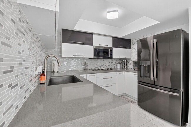 Photo - 4310 Village Dr