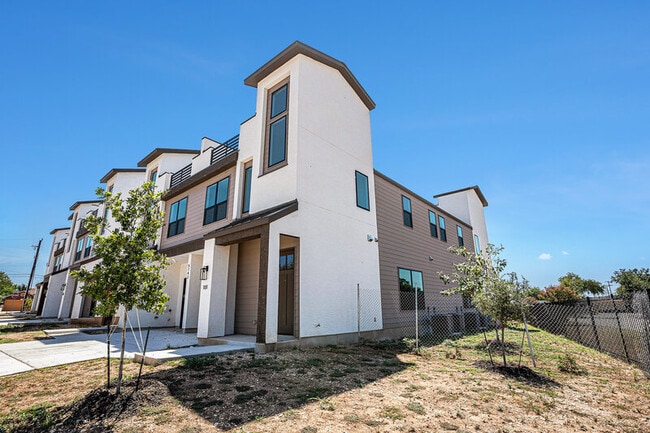 Photo - 5154 Kellwood St