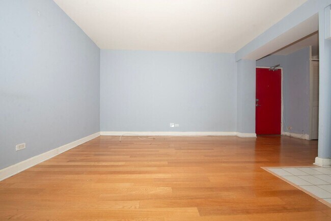 Photo - 4950 N Marine Dr Unidad 802