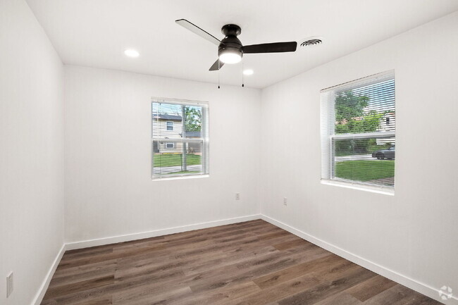 Building Photo - 8502 Dianthus Ln Rental