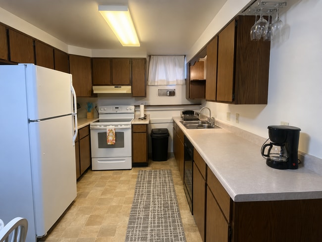 Photo - 1701 Rushmore St