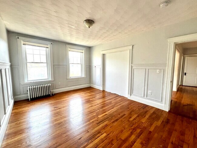 Photo - 76 Babcock St Unit 3